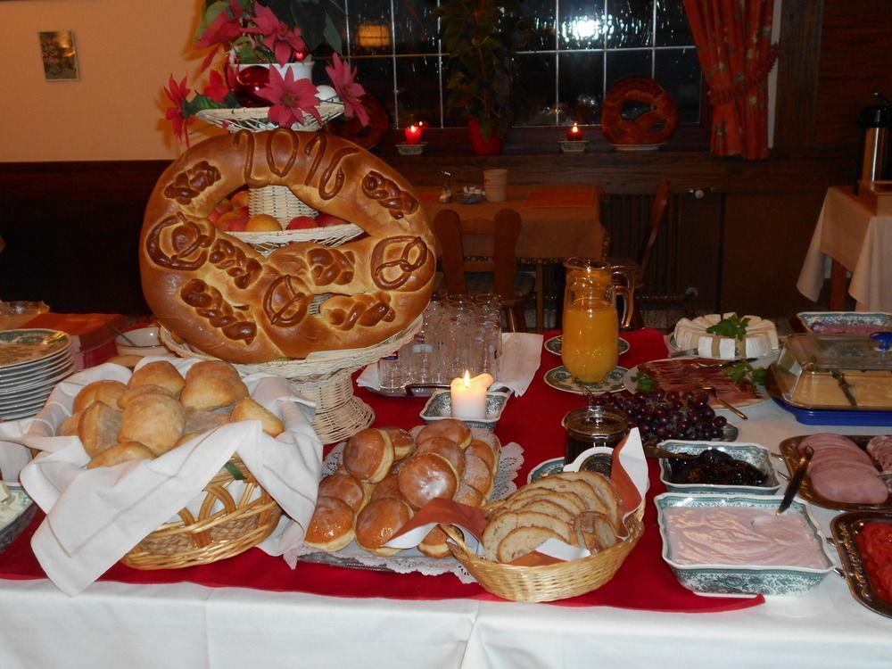 Rötenbach Hotel-Pension Zum Bierhaus מראה חיצוני תמונה