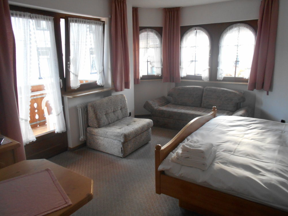 Rötenbach Hotel-Pension Zum Bierhaus מראה חיצוני תמונה